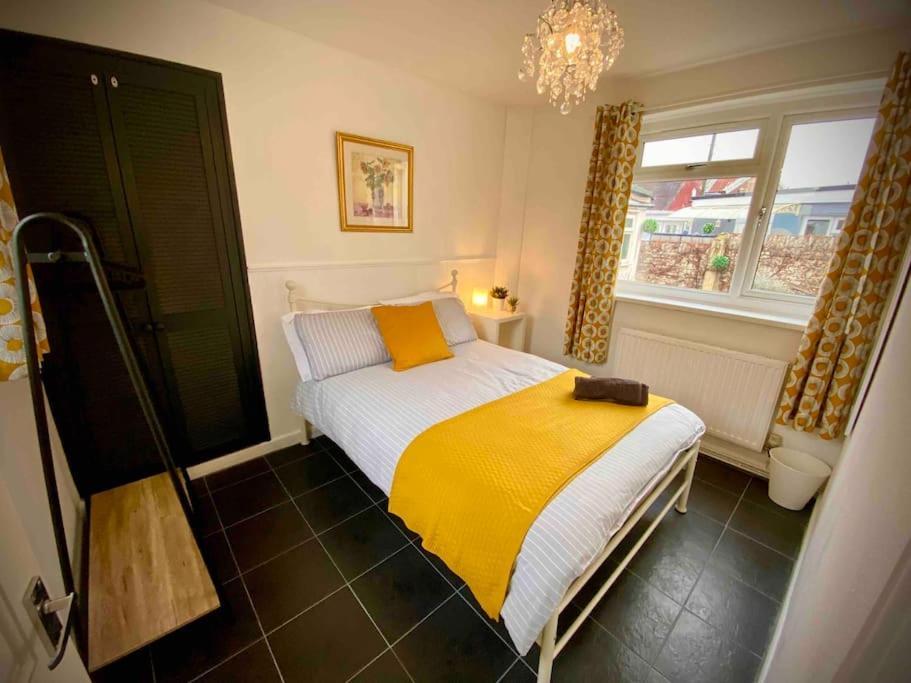 Brickworks - 2 Bedrooms, 15 Mins Walk To The Centre, With Garden Cardiff Exteriér fotografie
