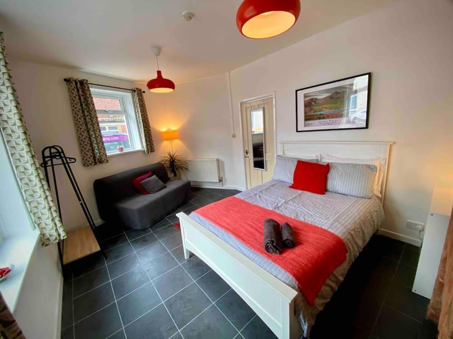 Brickworks - 2 Bedrooms, 15 Mins Walk To The Centre, With Garden Cardiff Exteriér fotografie